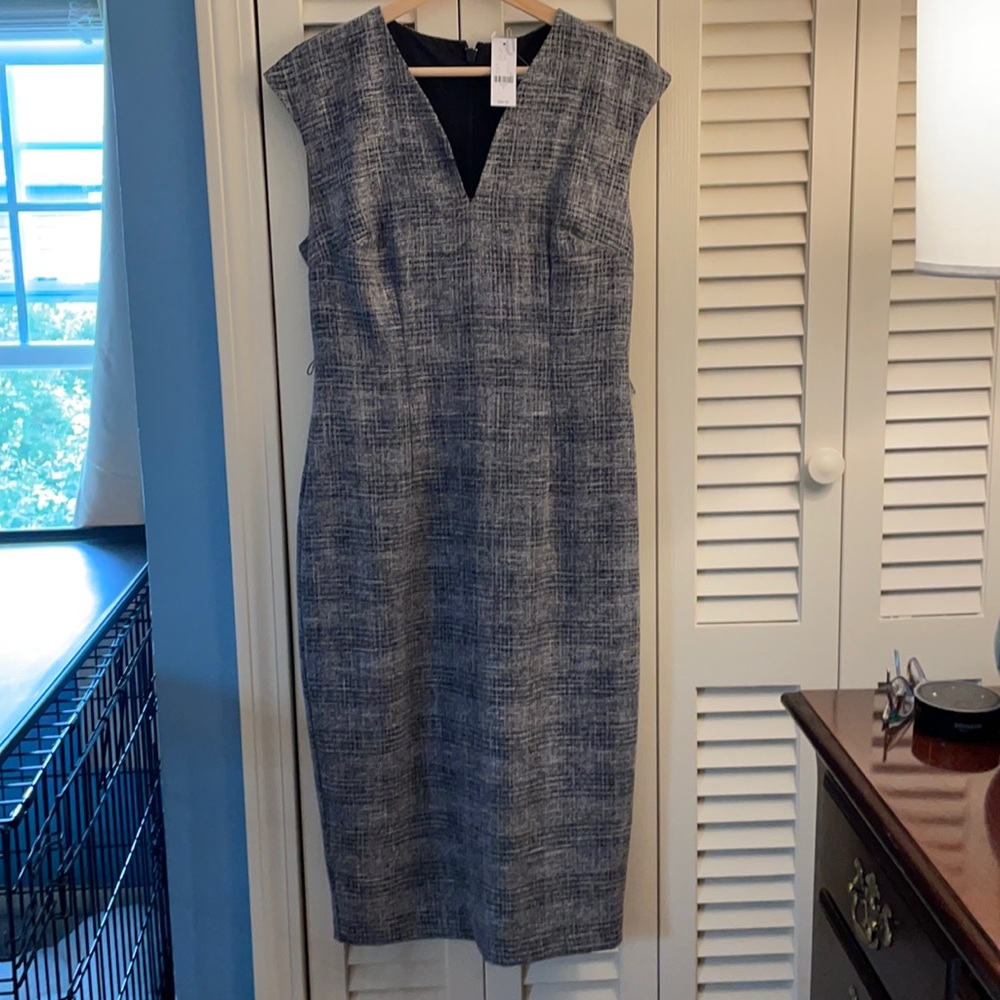 New York & Co v neck sleeveless sheath dress. NWT